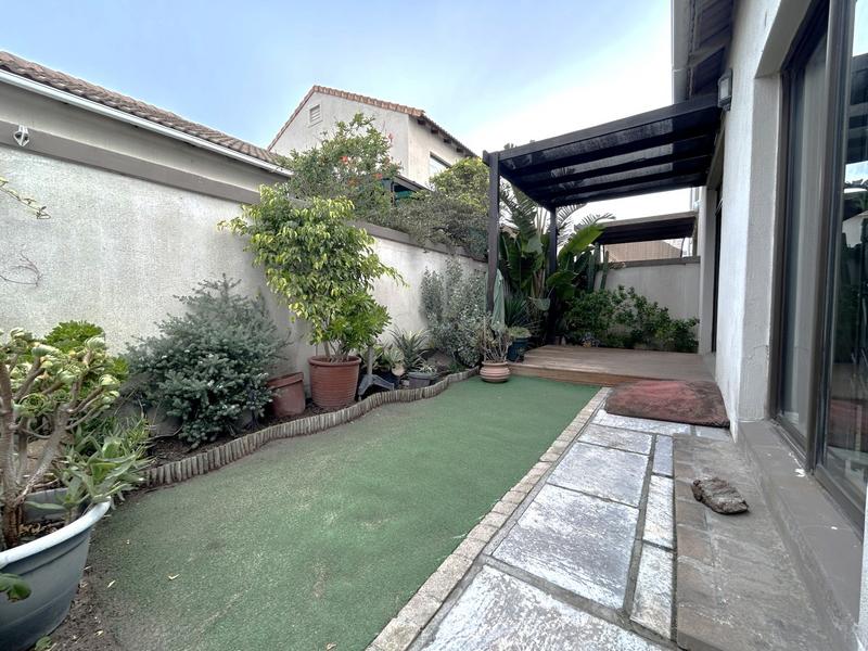2 Bedroom Property for Sale in Muizenberg Western Cape